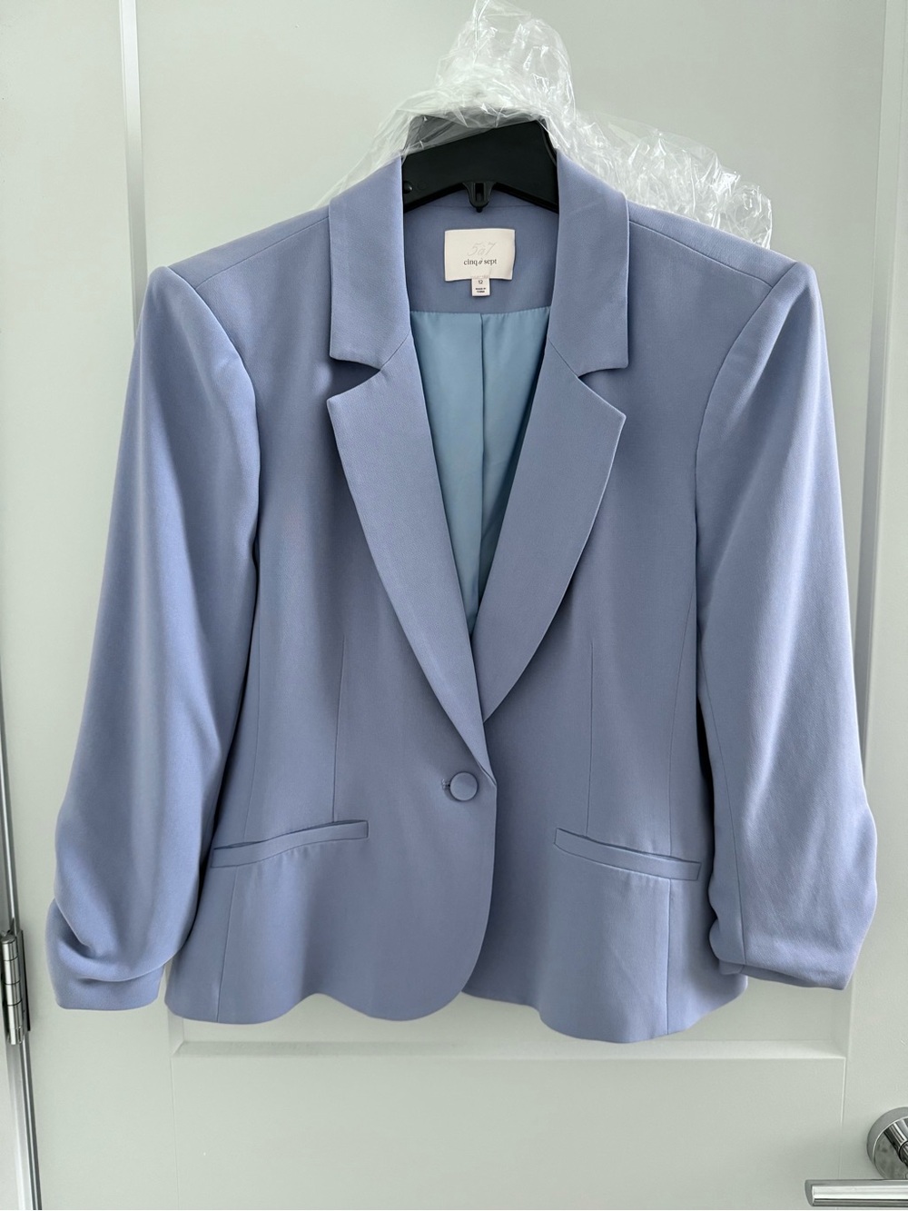NWOT Cinq a Sept Crepe Ruched Sleeve petite Khloe Blazer stonewash size 12